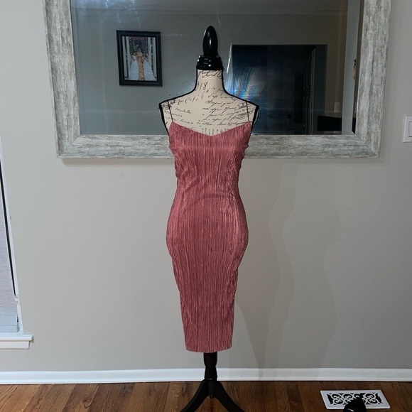Papaya Dresses & Skirts - NEW Metallic Plisse Pink Color Cocktail Dress